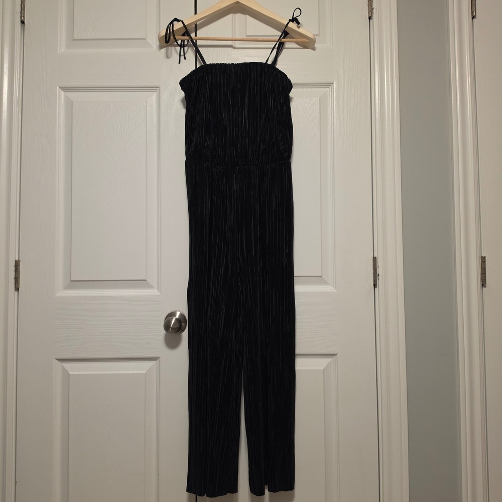 Collective Concepts Black Pleated Wide Leg Tie Strap Jumpsuit Medium